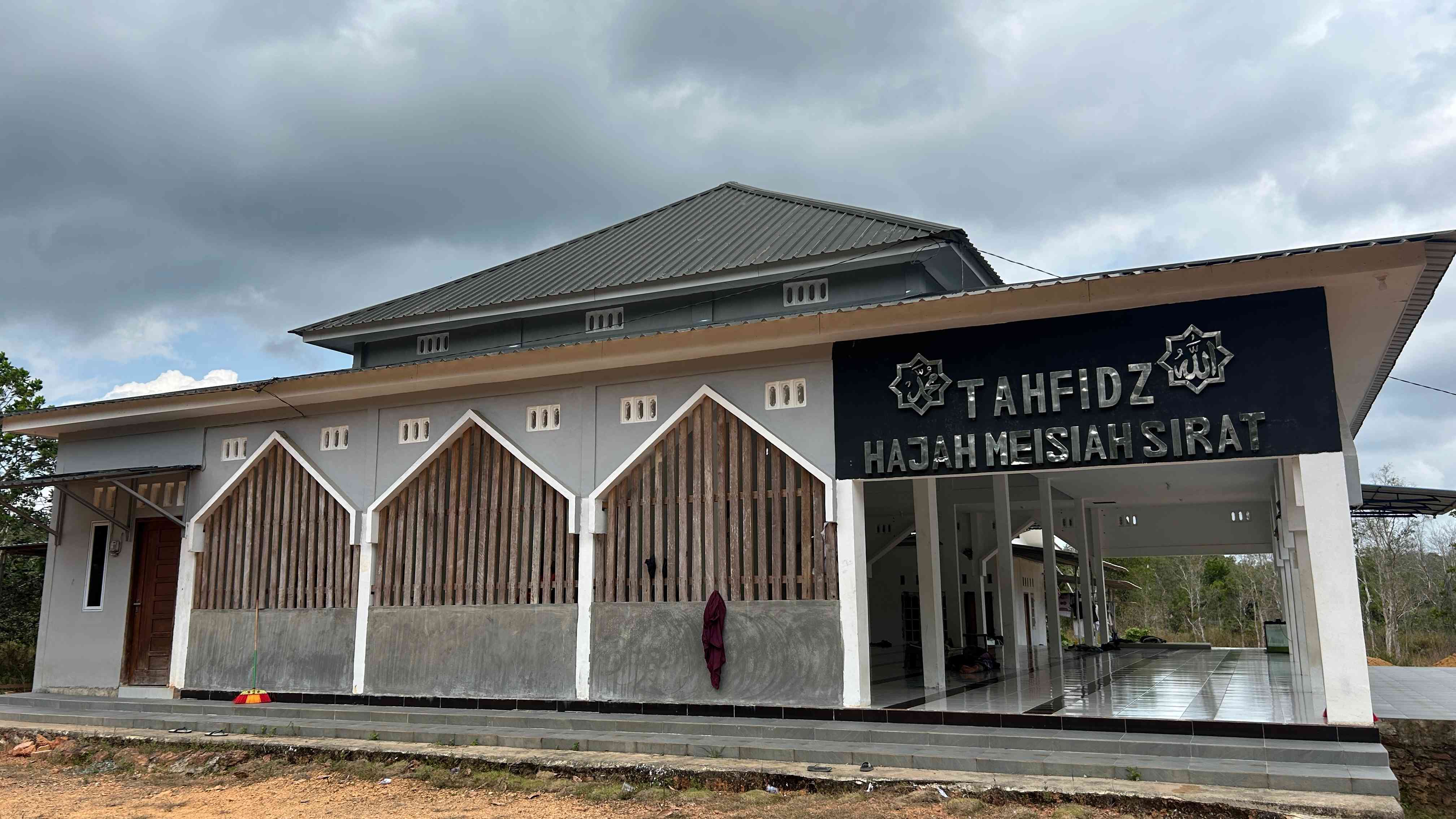 TAHFIZ HAJAH MEISIAH SIRAT